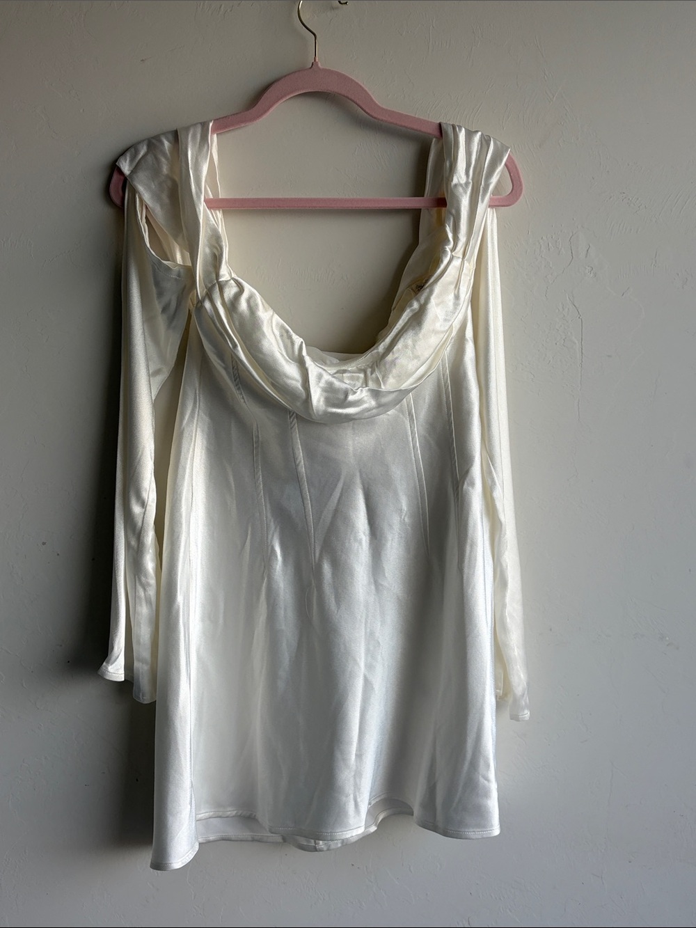 MESHKI Giselle White Satin Off Shoulder Mini Dress Large NWT